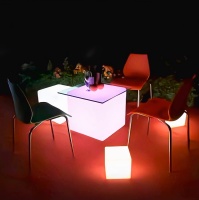 Светильник Куб 80 с питанием от АКБ, RGB Светильник Куб 80 с питанием от АКБ, RGB